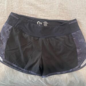 NWT ZYIA Shorts Black and Camo